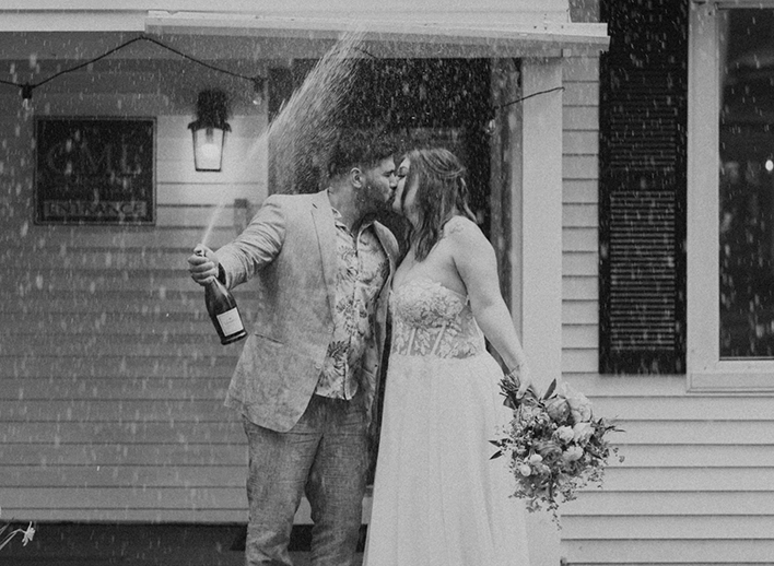 wedding couple at Cranmore Mountain Lodge